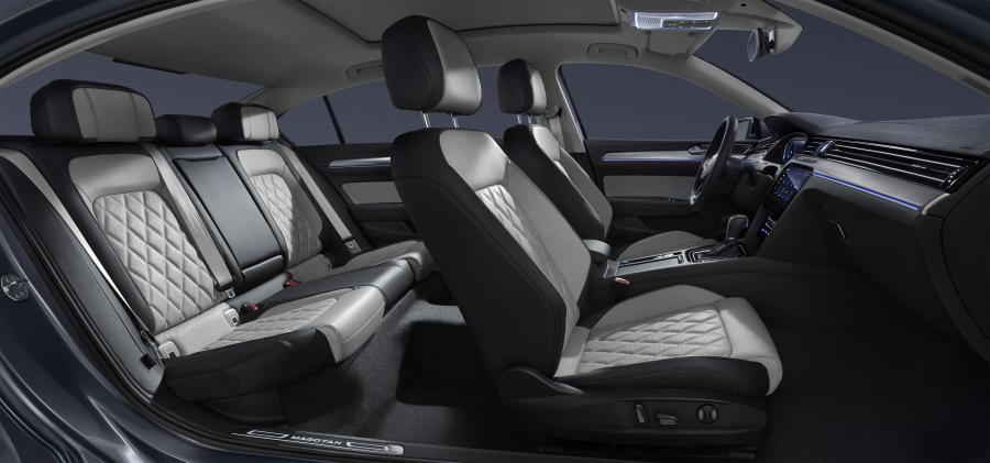 Интерьер Volkswagen Magotan (B8L) 2019 года  (фото 9 из 11)